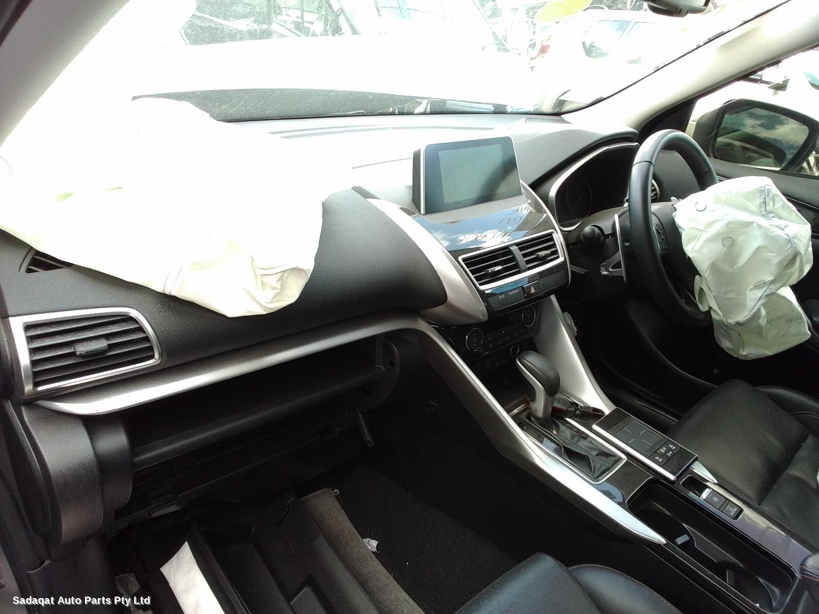 Mitsubishi Eclipse Cross Antenna