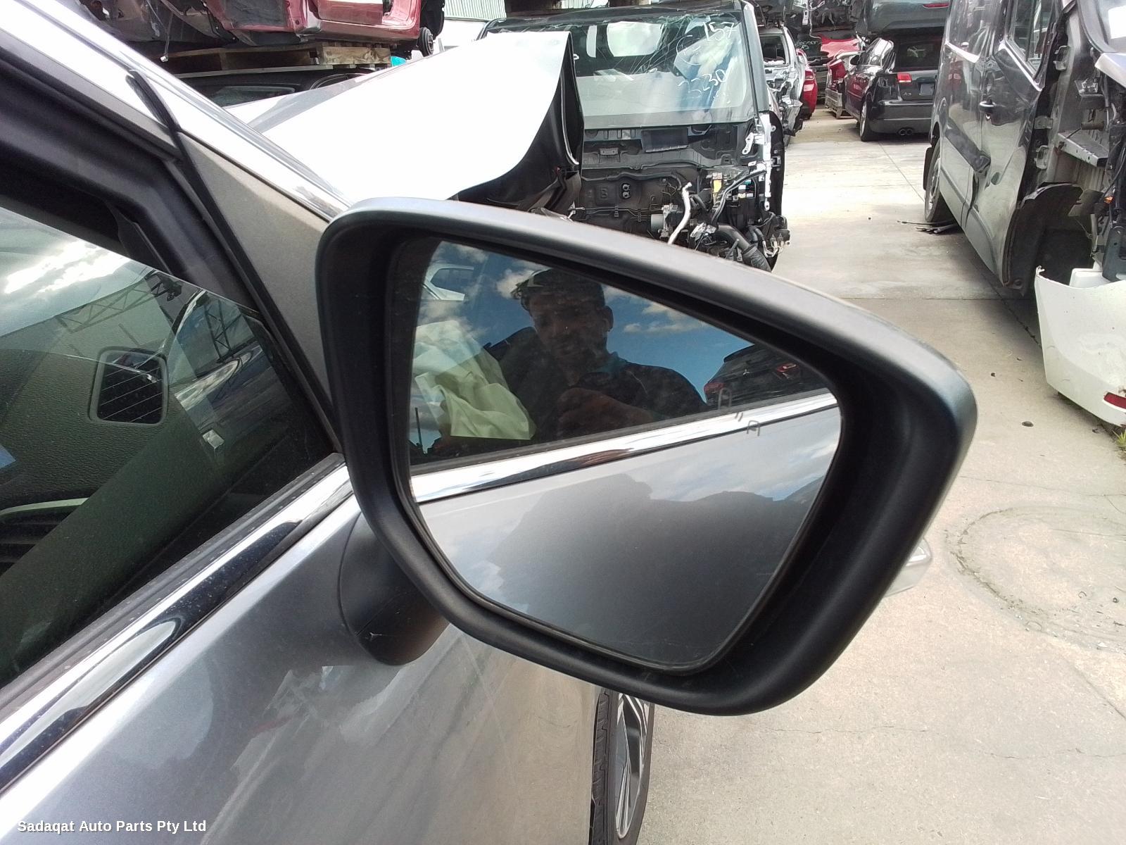 Mitsubishi Eclipse Cross Antenna