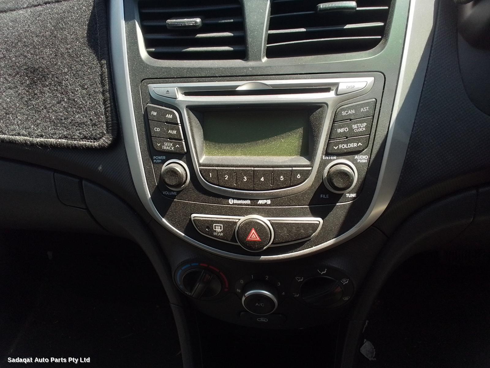 Hyundai Accent Bootlid/tailgate