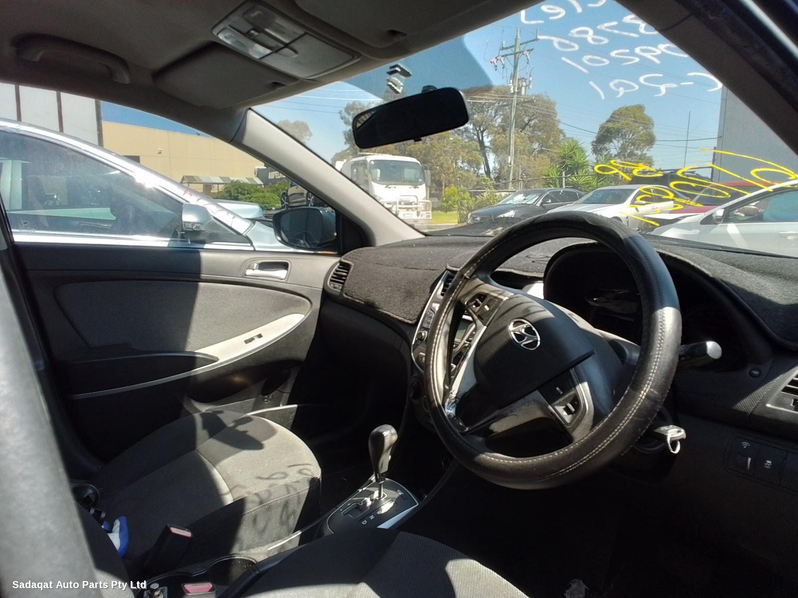 Hyundai Accent Bootlid/tailgate