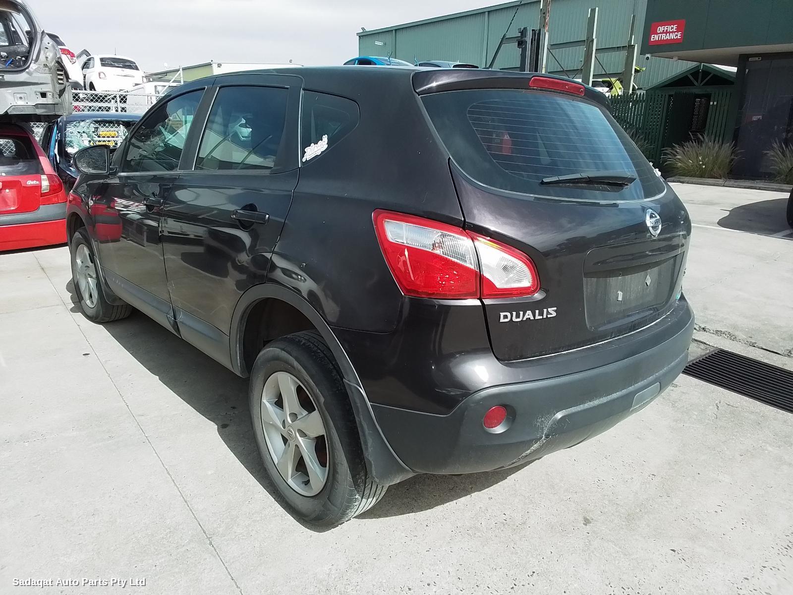 Nissan Dualis Grille