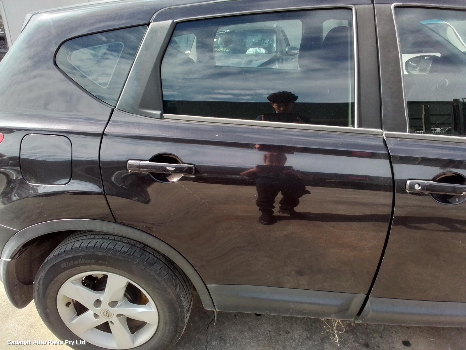 Nissan Dualis Grille