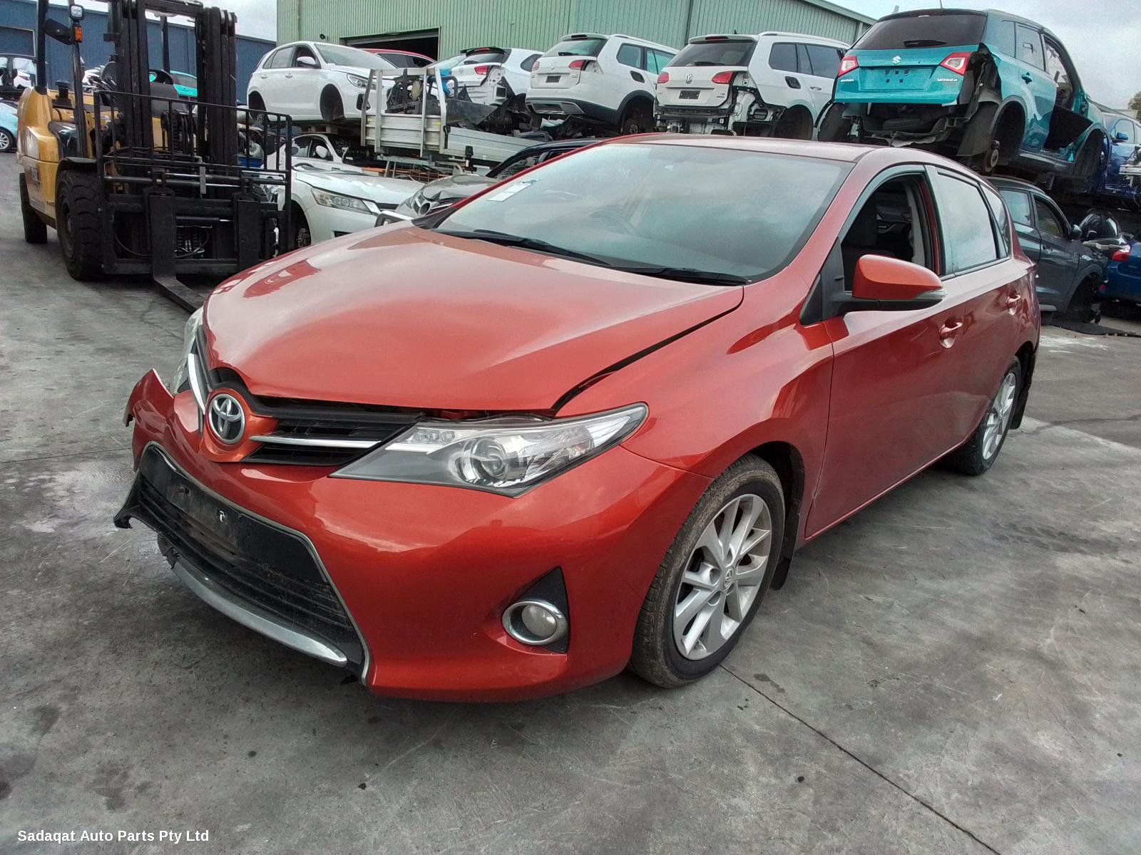 Toyota Corolla Bonnet Hinge/strut