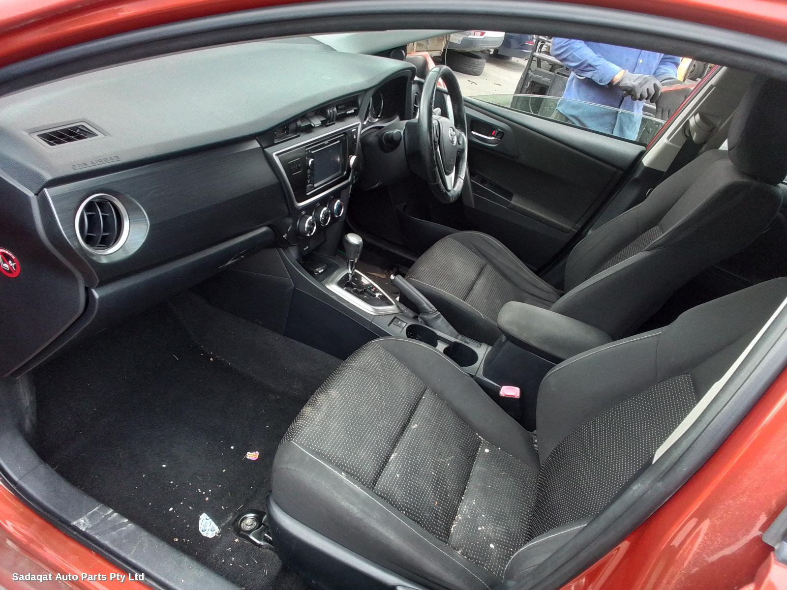 Toyota Corolla Bonnet Hinge/strut