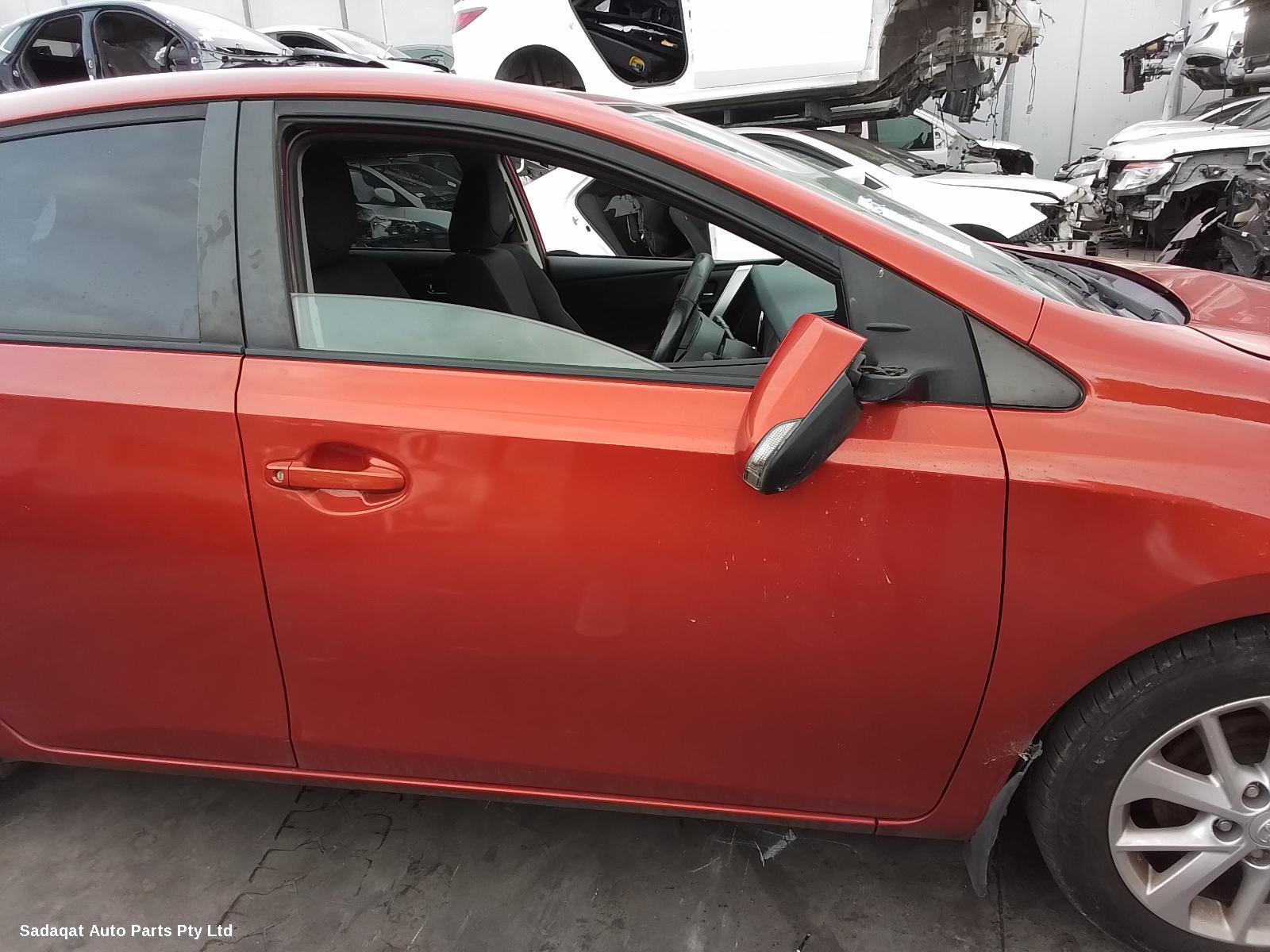 Toyota Corolla Bonnet Hinge/strut