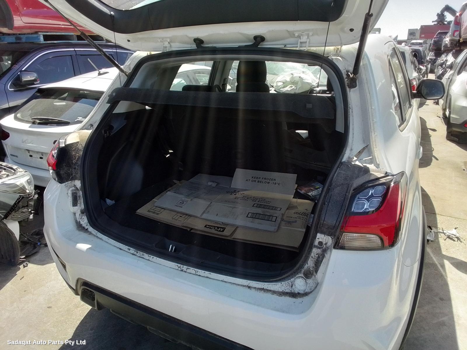 Mitsubishi Asx Right Guard Liner