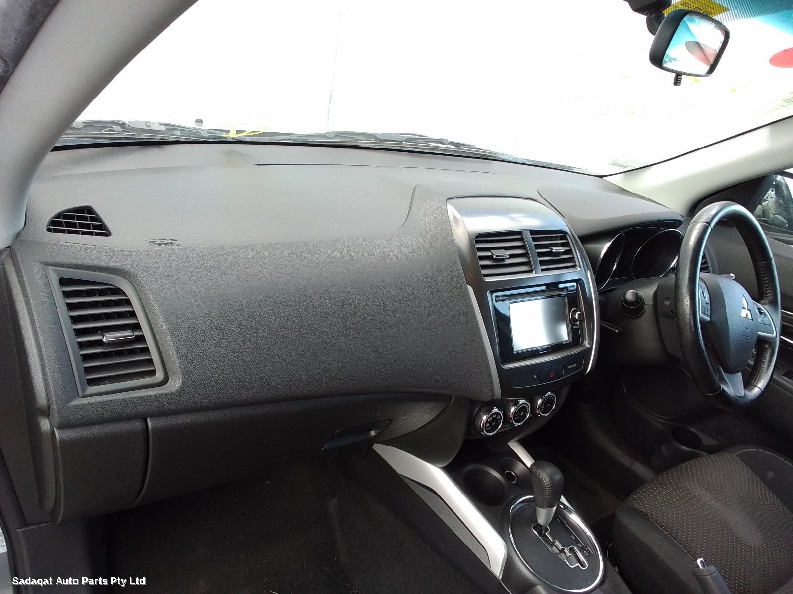 Mitsubishi Asx Left Taillight