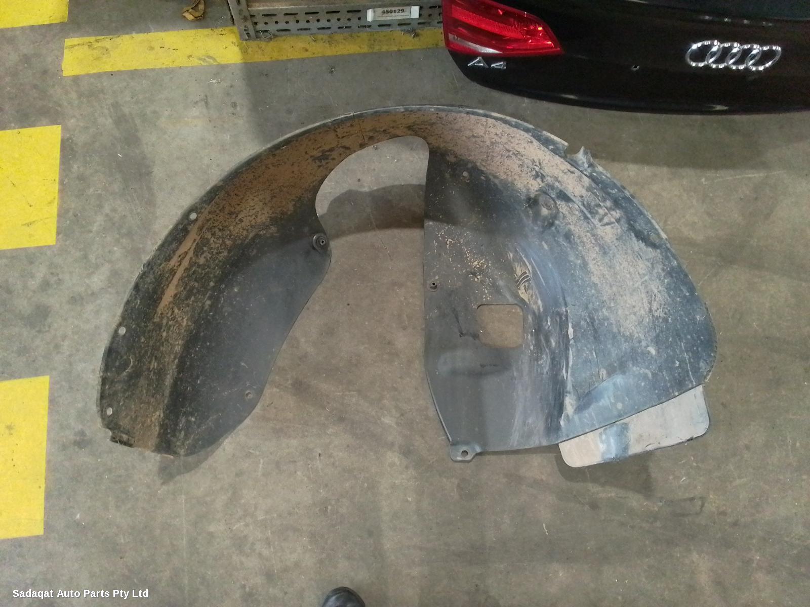 Kia Sportage Right Guard Liner