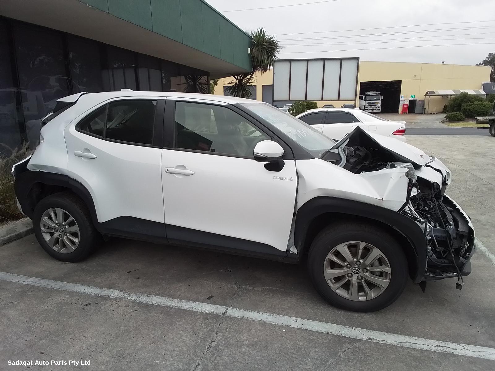 Toyota Yaris Cross Seatbelt/stalk