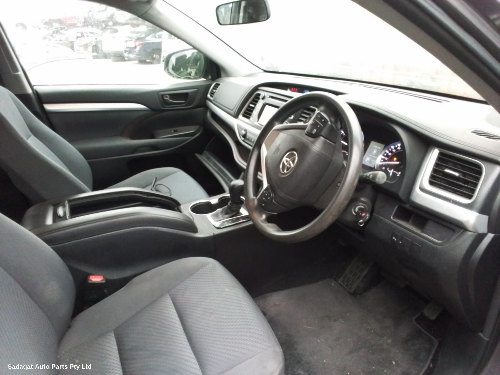 Toyota Kluger Towbar