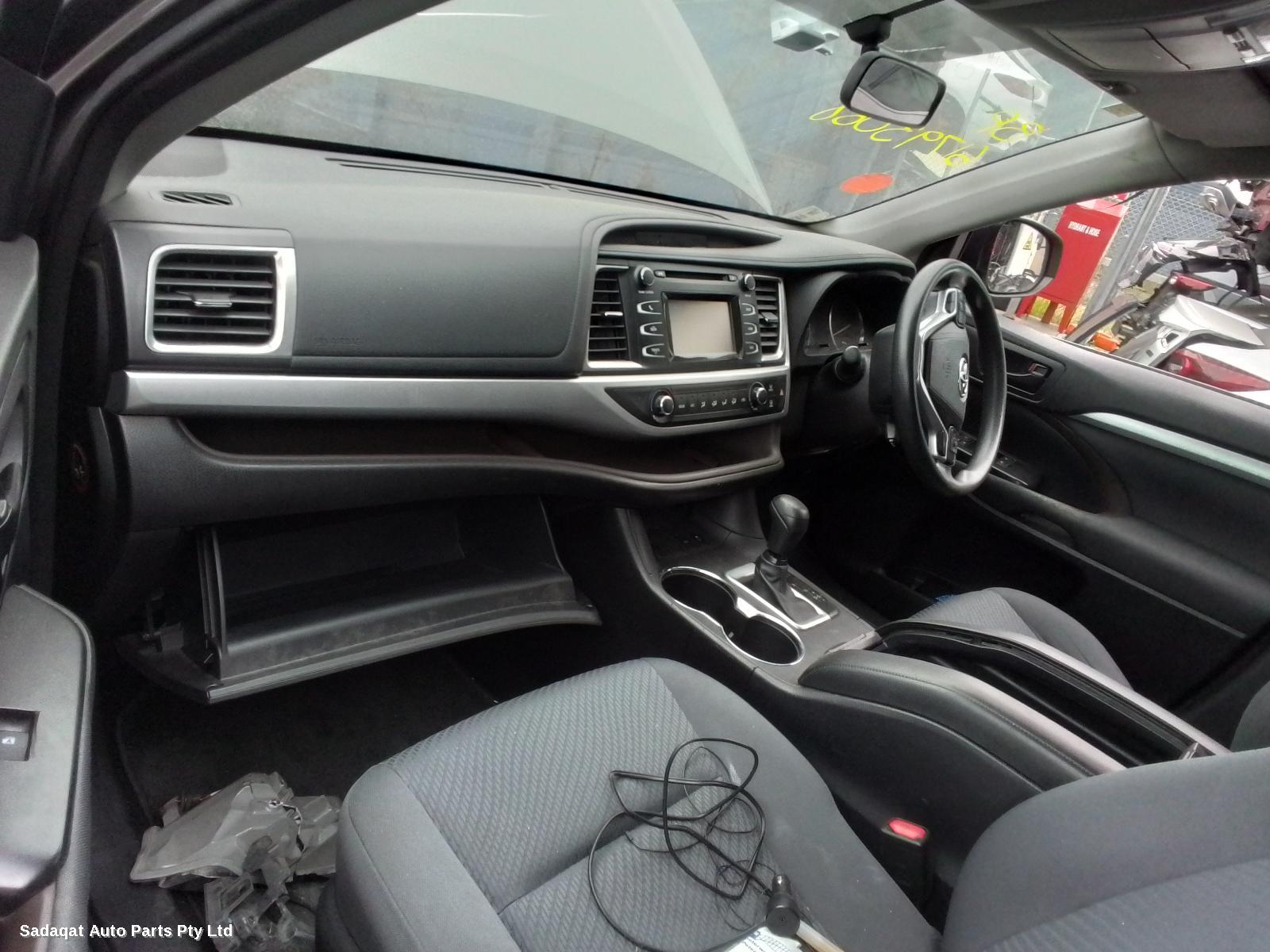 Toyota Kluger Towbar