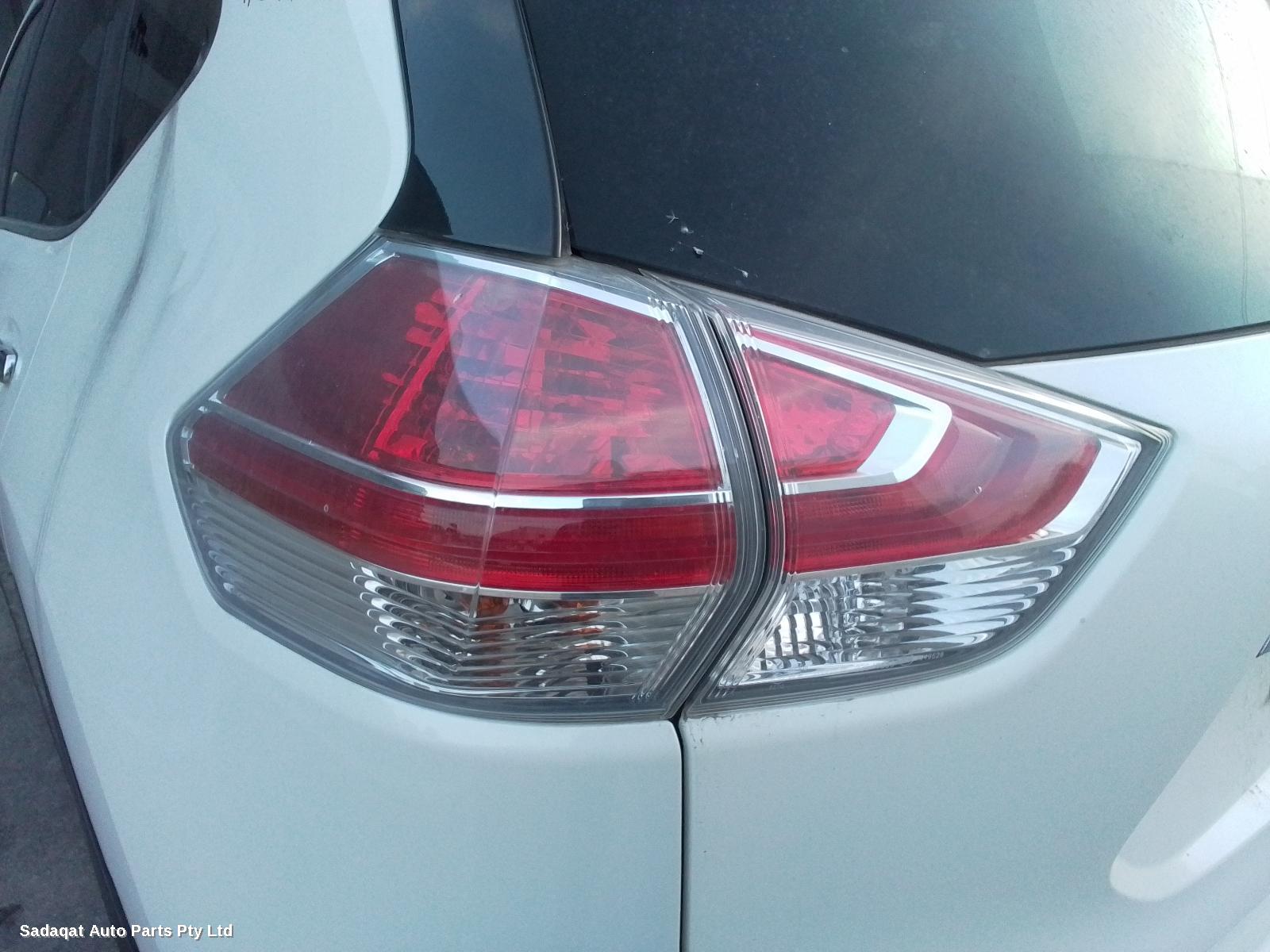 Nissan Xtrail Right Front Door