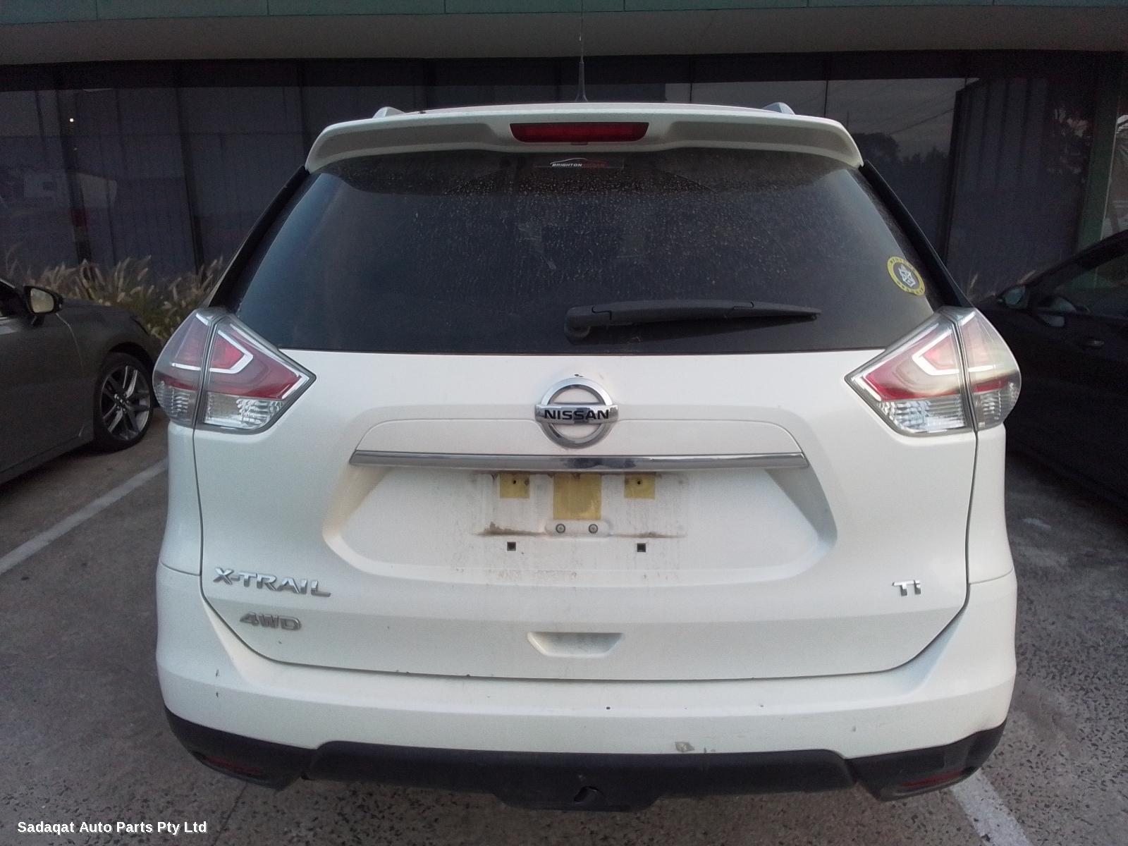 Nissan Xtrail Right Front Door