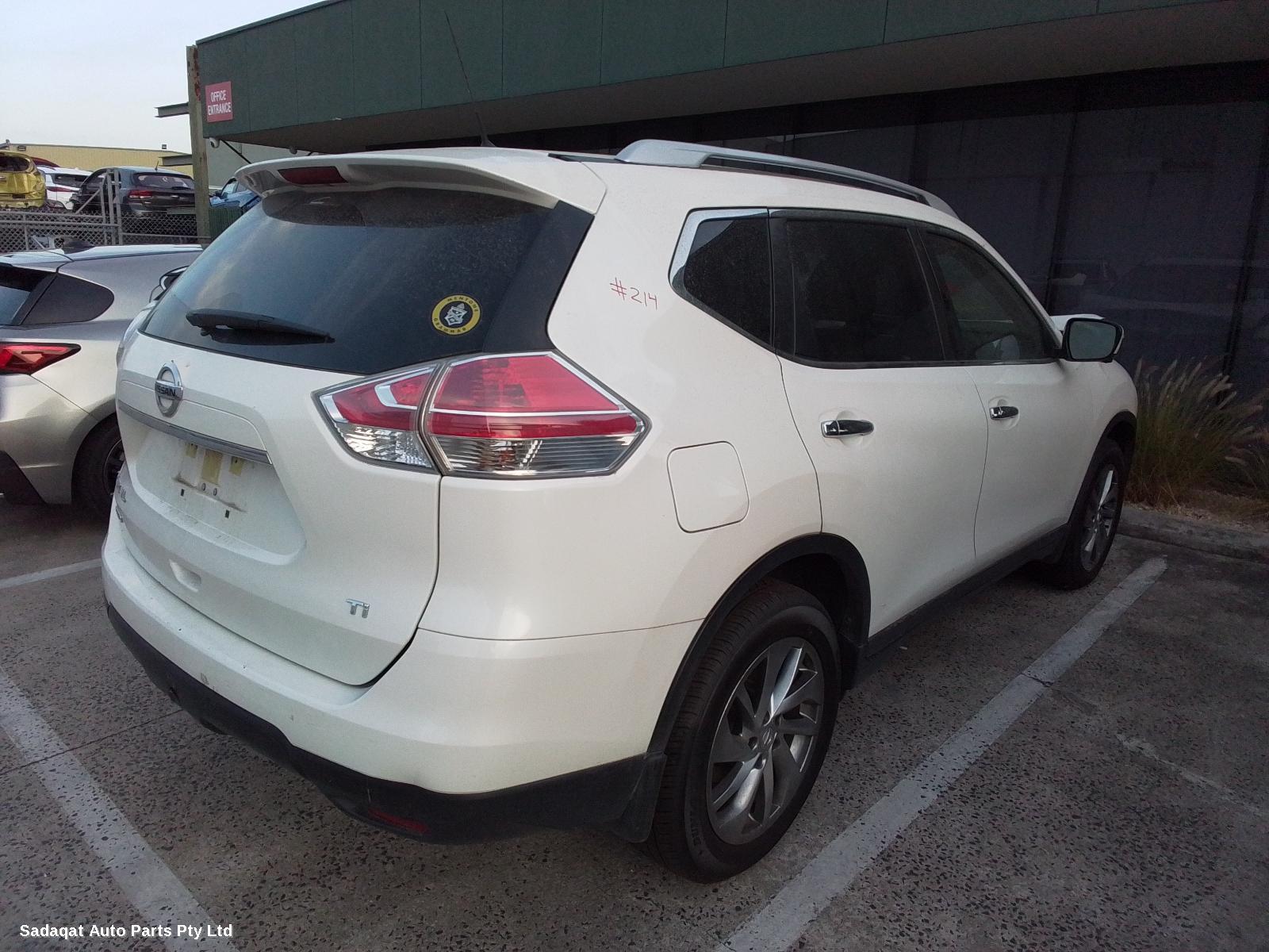 Nissan Xtrail Right Front Door