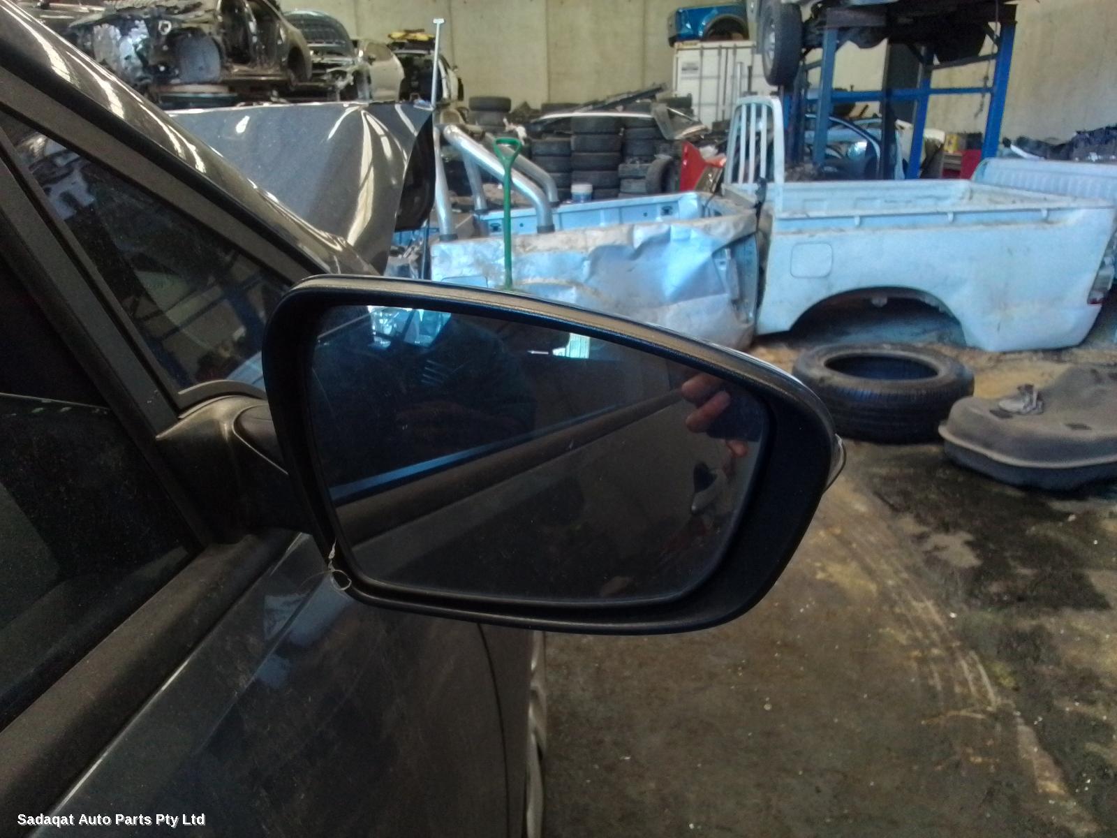 Kia Cerato Right Guard