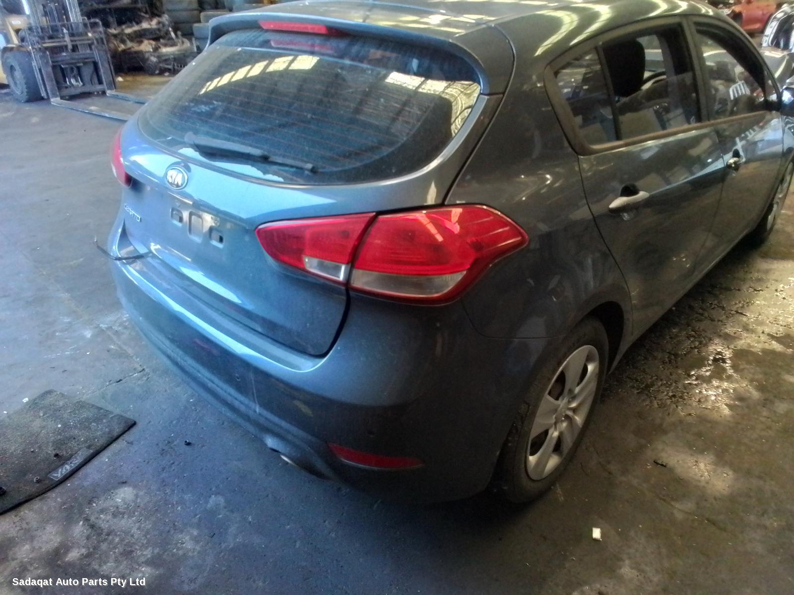 Kia Cerato Right Guard