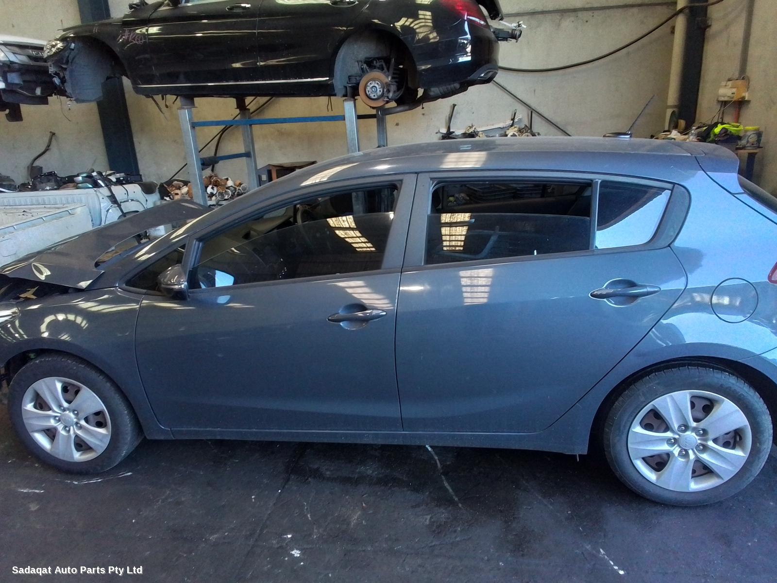 Kia Cerato Right Guard