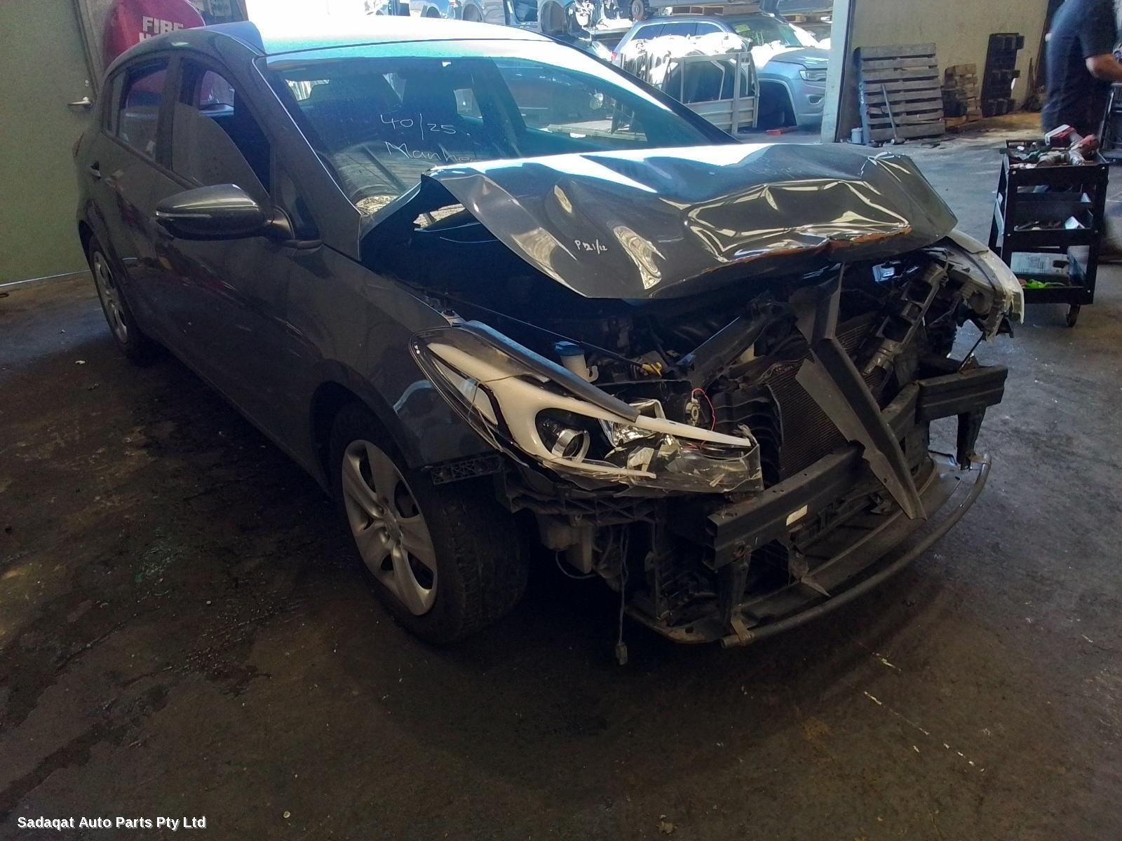 Kia Cerato Right Guard