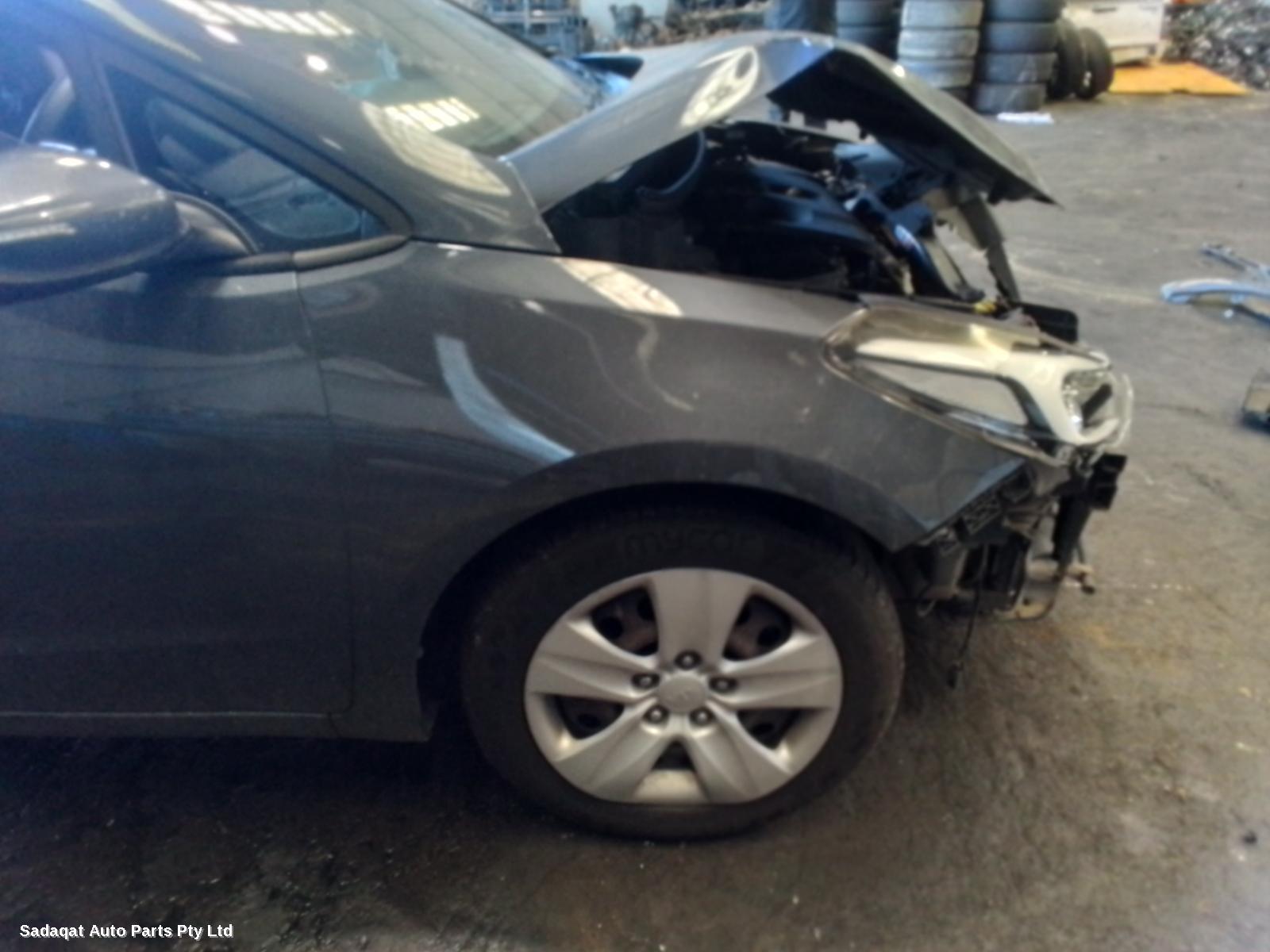 Kia Cerato Right Guard