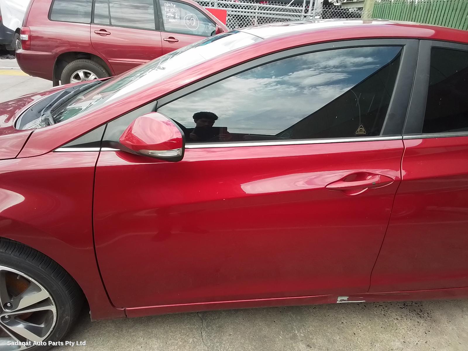 Hyundai Elantra Right Door Mirror