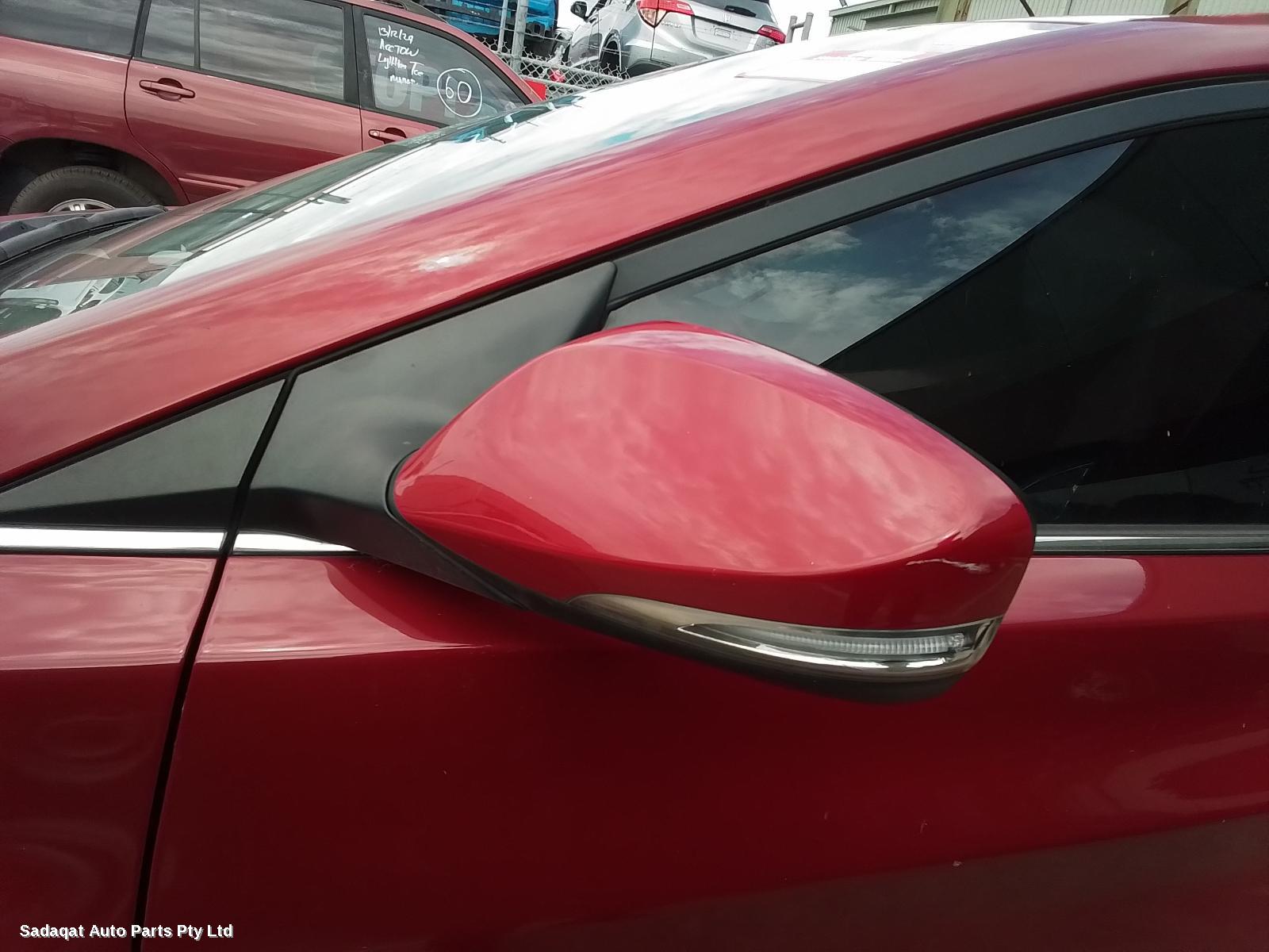 Hyundai Elantra Right Door Mirror
