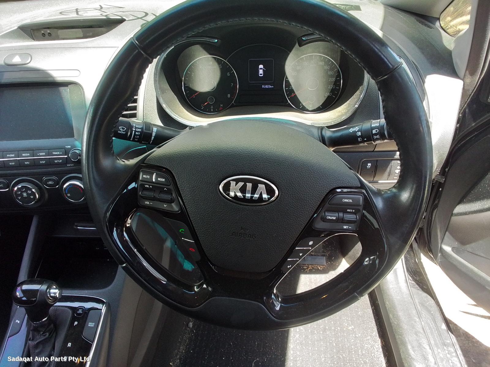 Kia Cerato Left Guard
