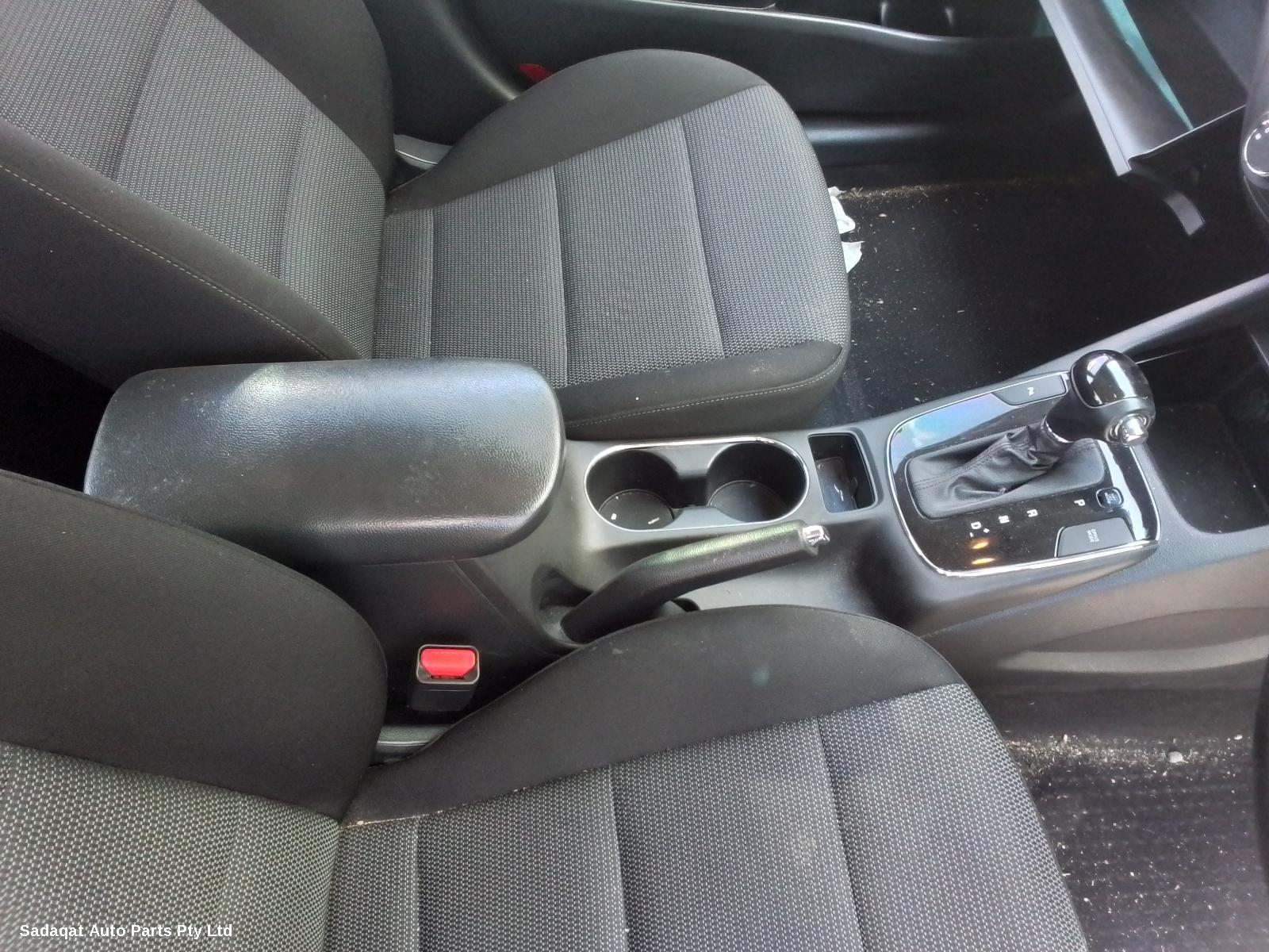 Kia Cerato Left Guard