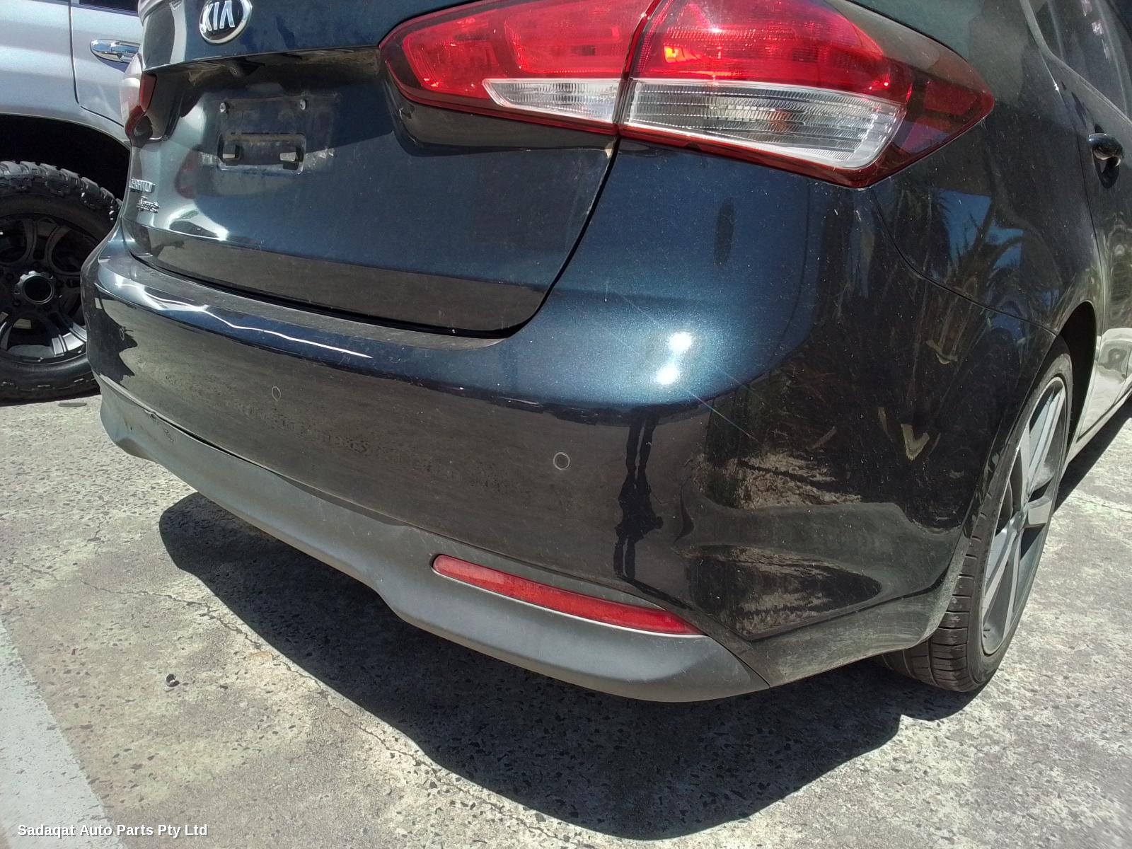 Kia Cerato Left Guard