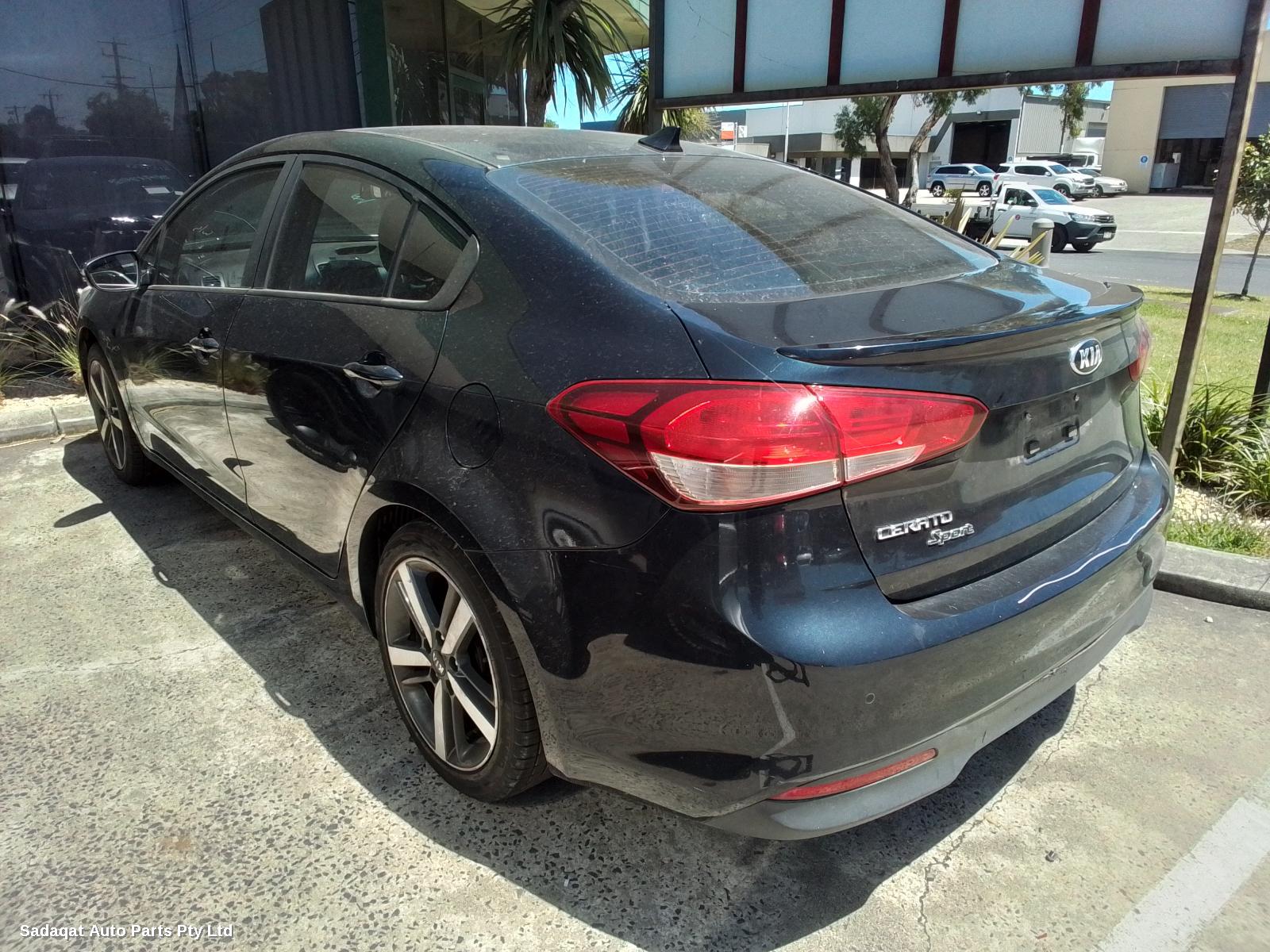 Kia Cerato Left Guard