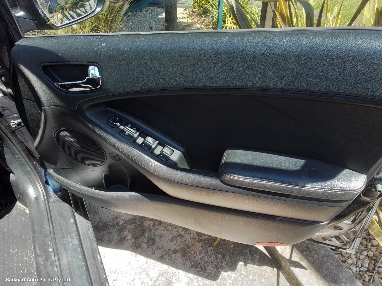 Kia Cerato Left Guard