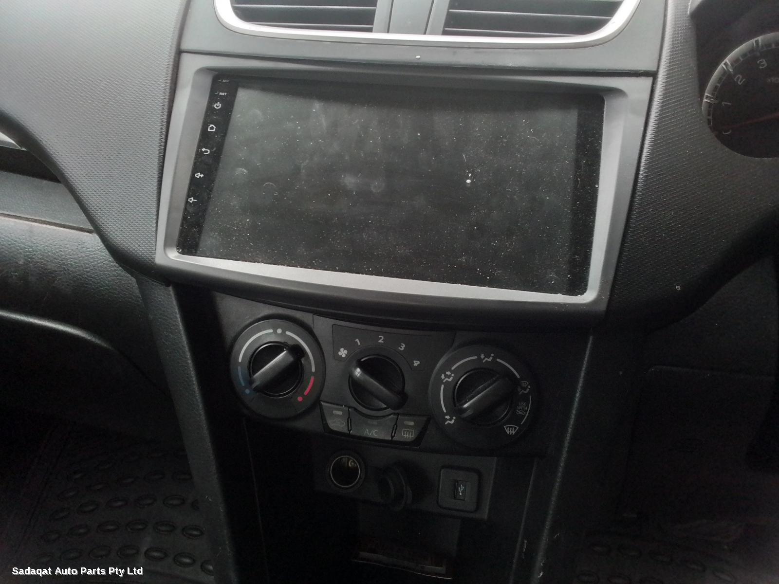 Suzuki Swift Left Door Mirror