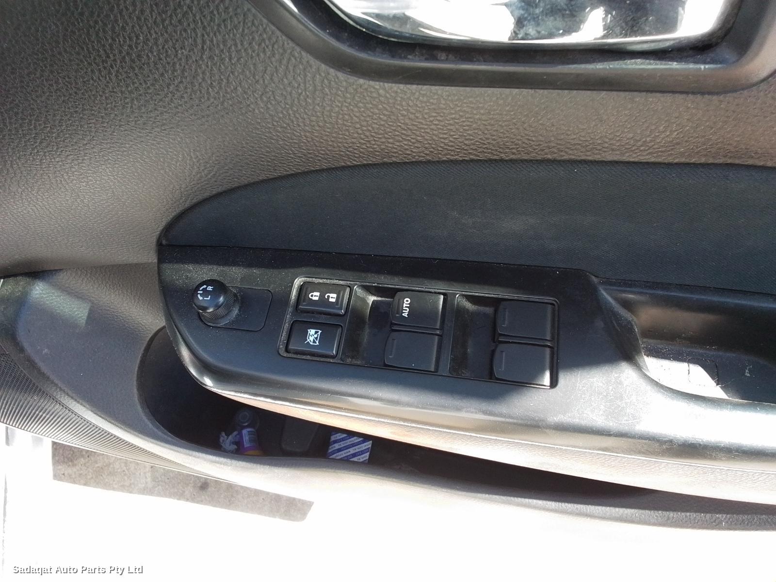 Suzuki Swift Left Front Door
