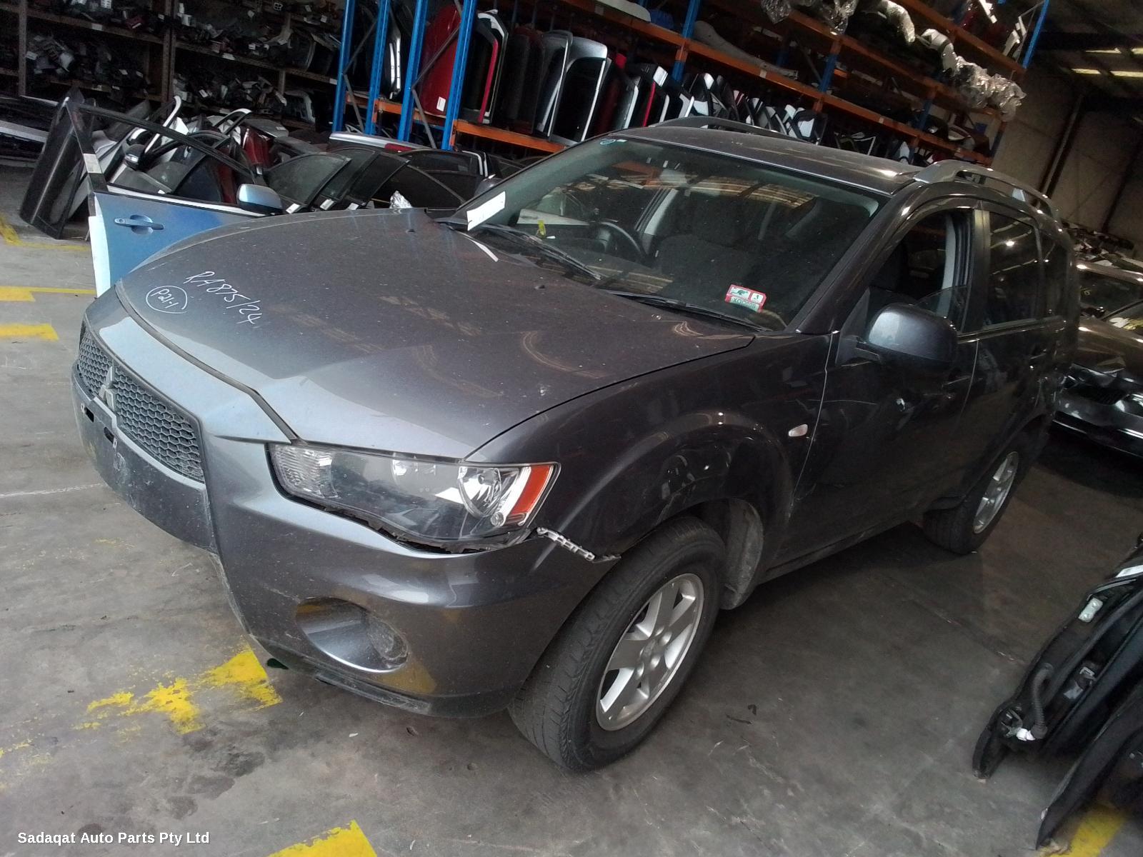 Mitsubishi Outlander Left Headlamp