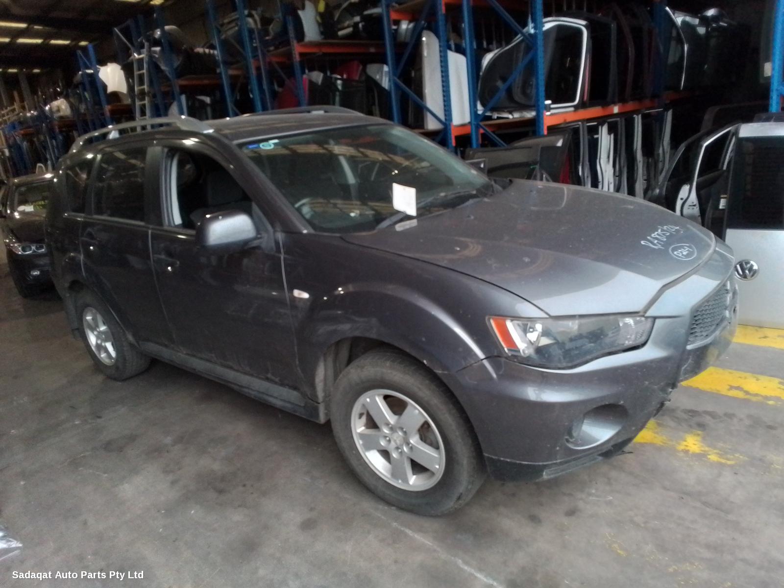 Mitsubishi Outlander Left Headlamp