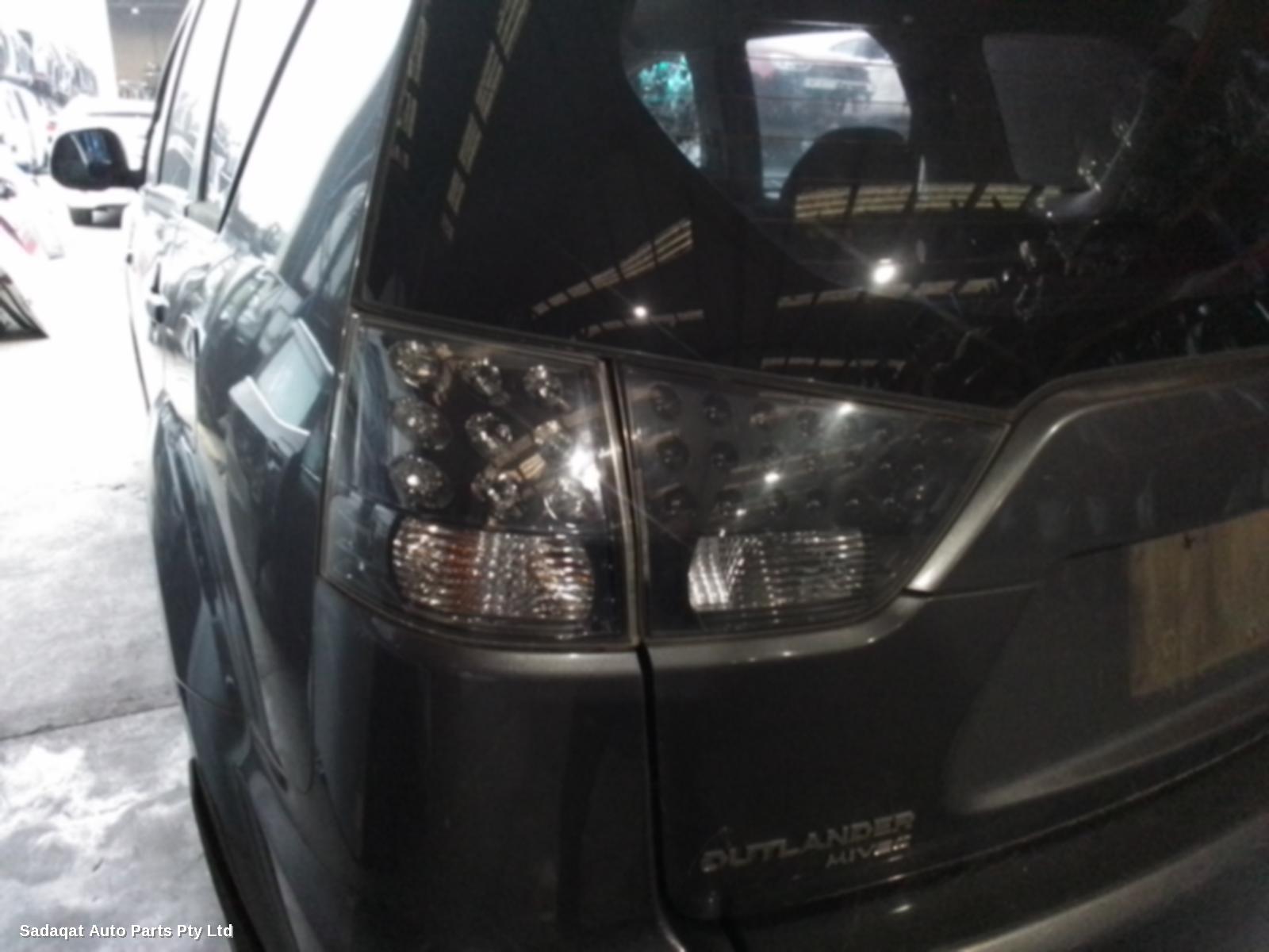 Mitsubishi Outlander Left Headlamp