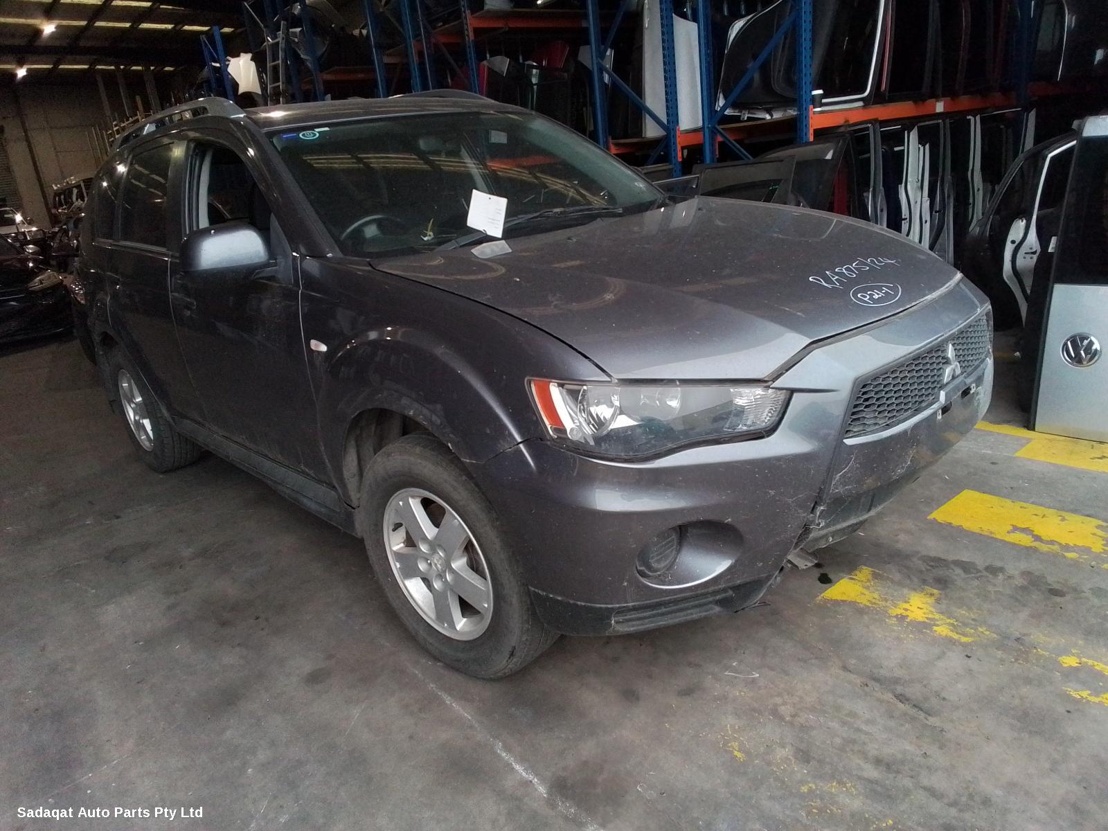 Mitsubishi Outlander Left Headlamp