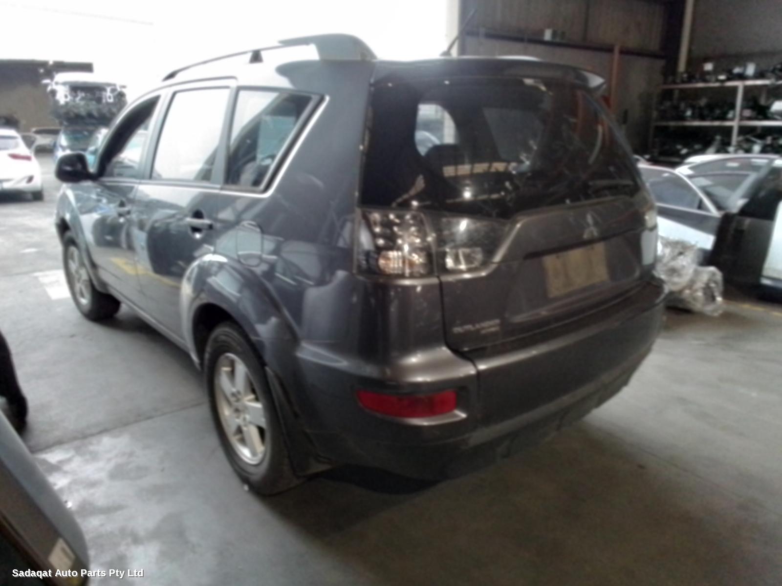 Mitsubishi Outlander Left Headlamp