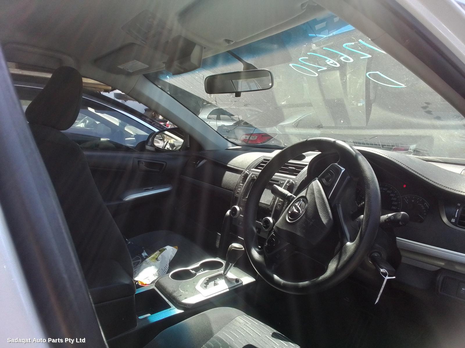 Toyota Camry Left Taillight