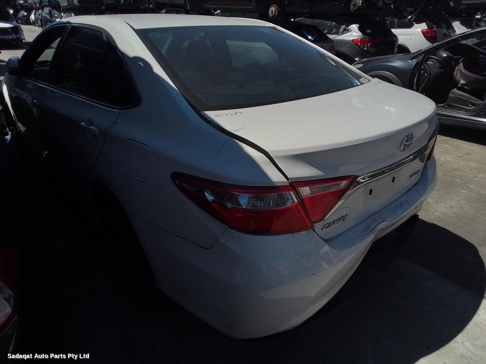 Toyota Camry Left Taillight