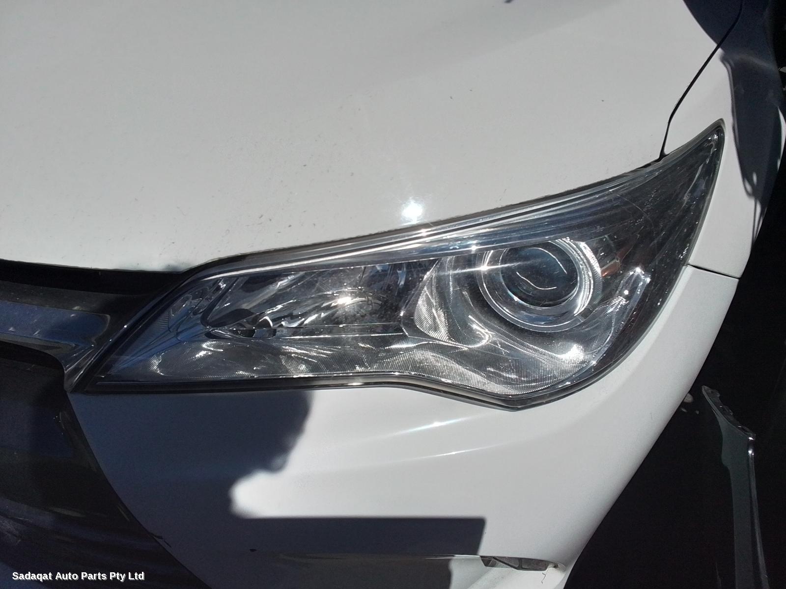 Toyota Camry Left Taillight