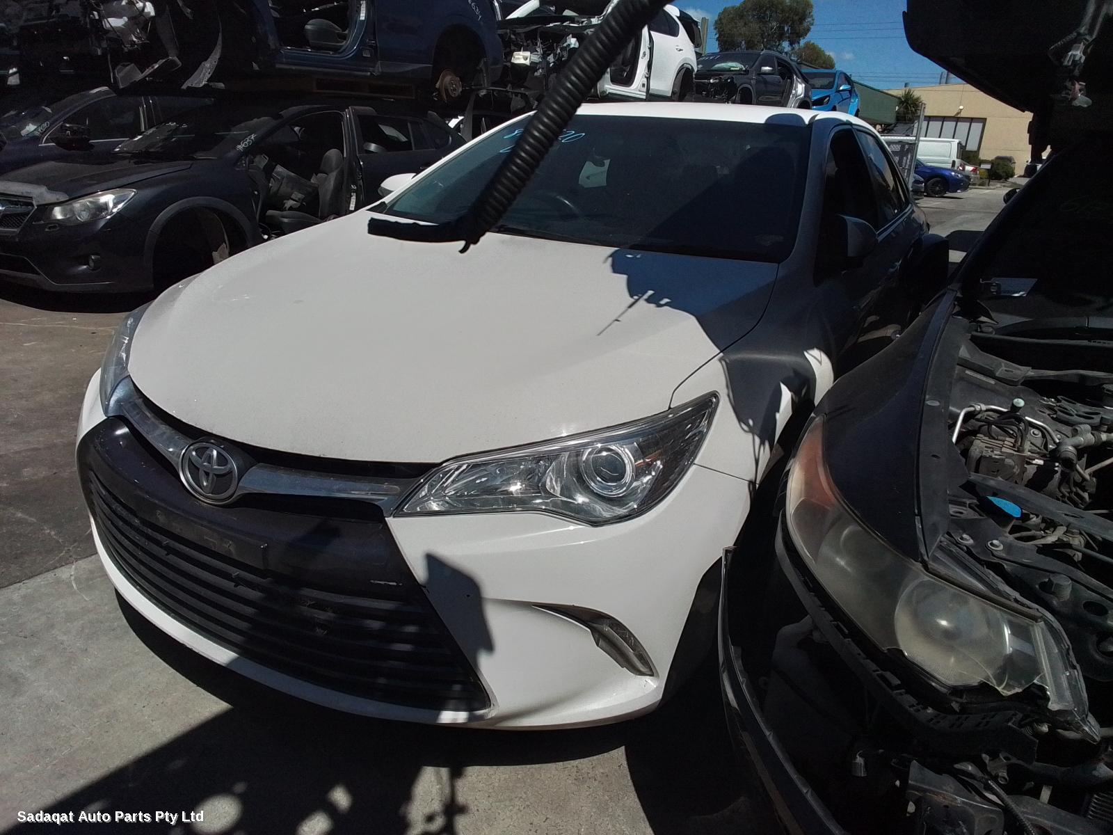 Toyota Camry Left Taillight