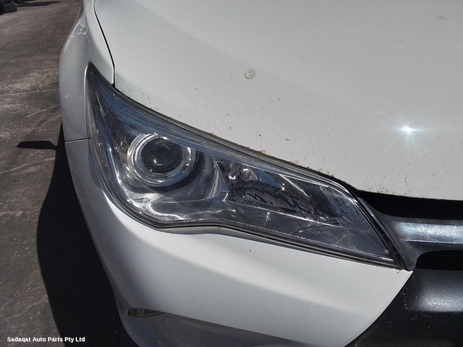 Toyota Camry Left Taillight