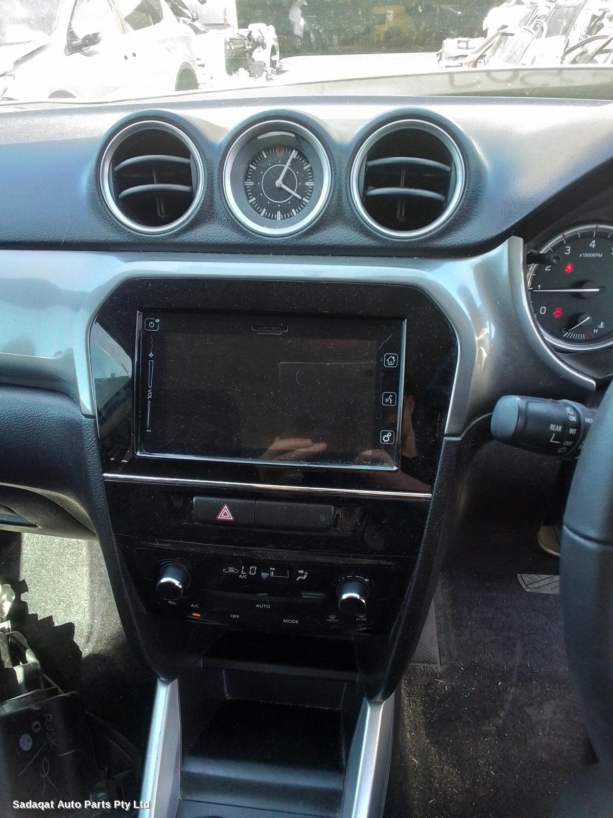 Suzuki Vitara Right Front Door