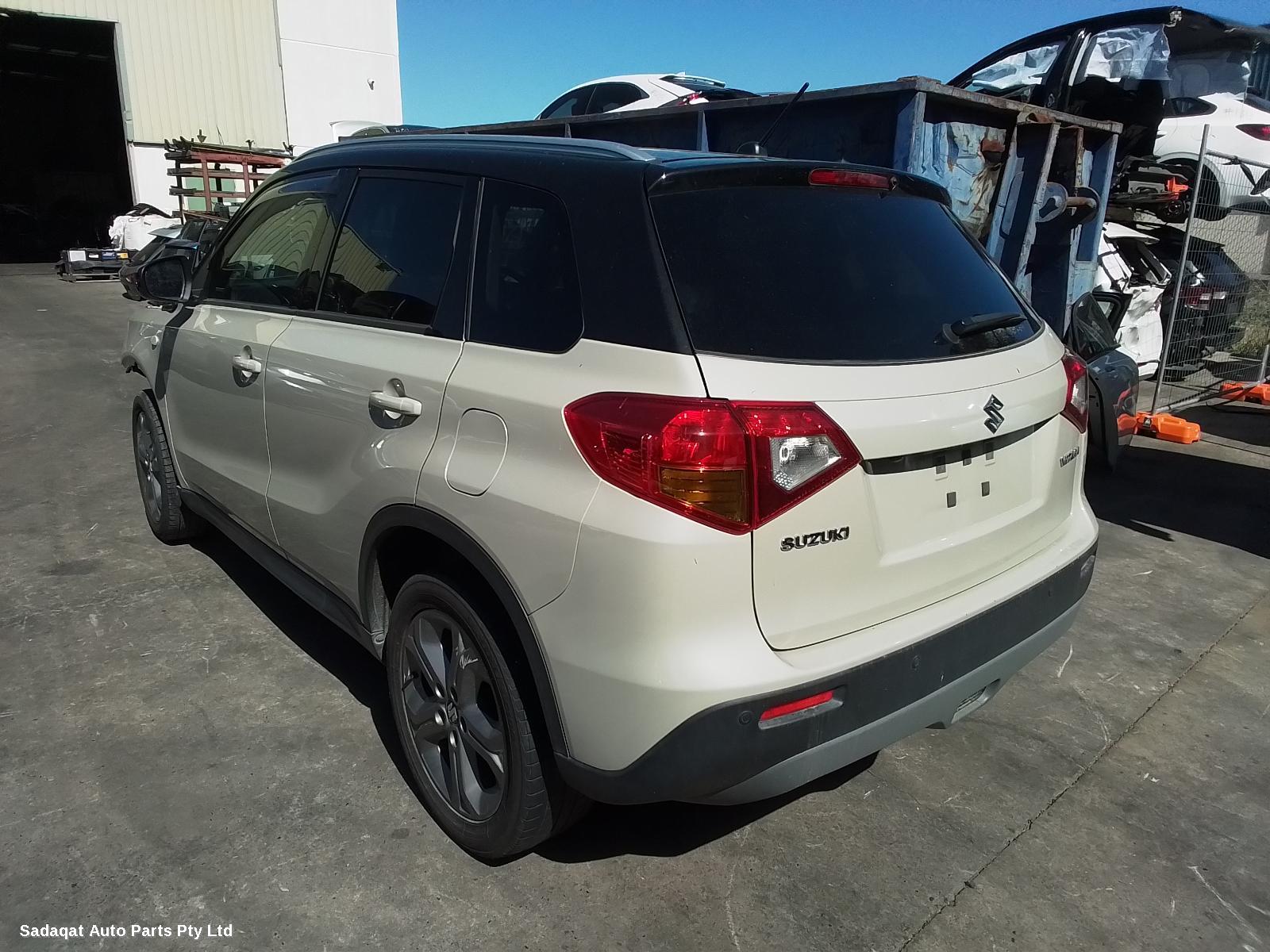 Suzuki Vitara Right Front Door