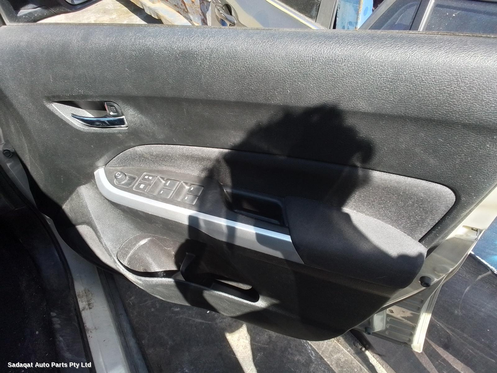 Suzuki Vitara Right Front Door