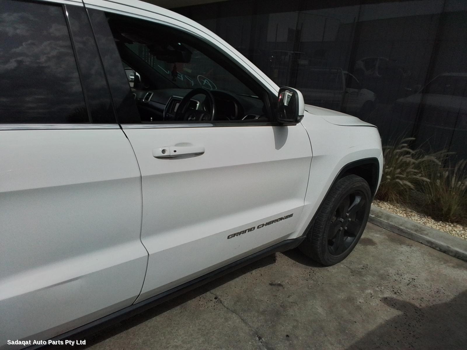 Jeep Grandcherokee Rear Garnish