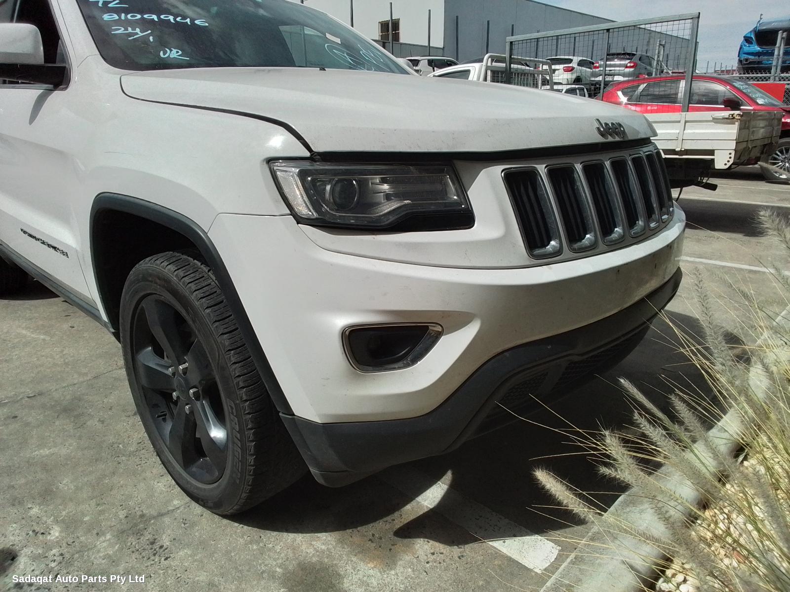 Jeep Grandcherokee Rear Garnish