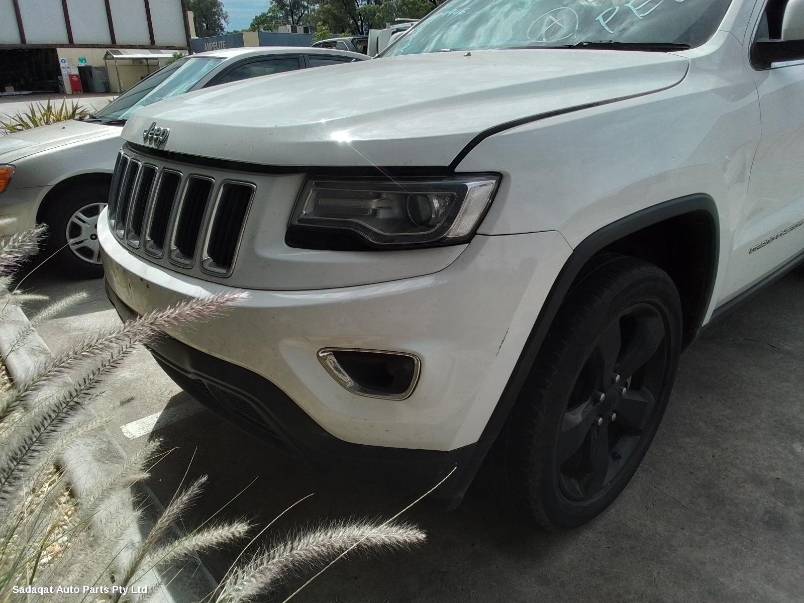 Jeep Grandcherokee Rear Garnish