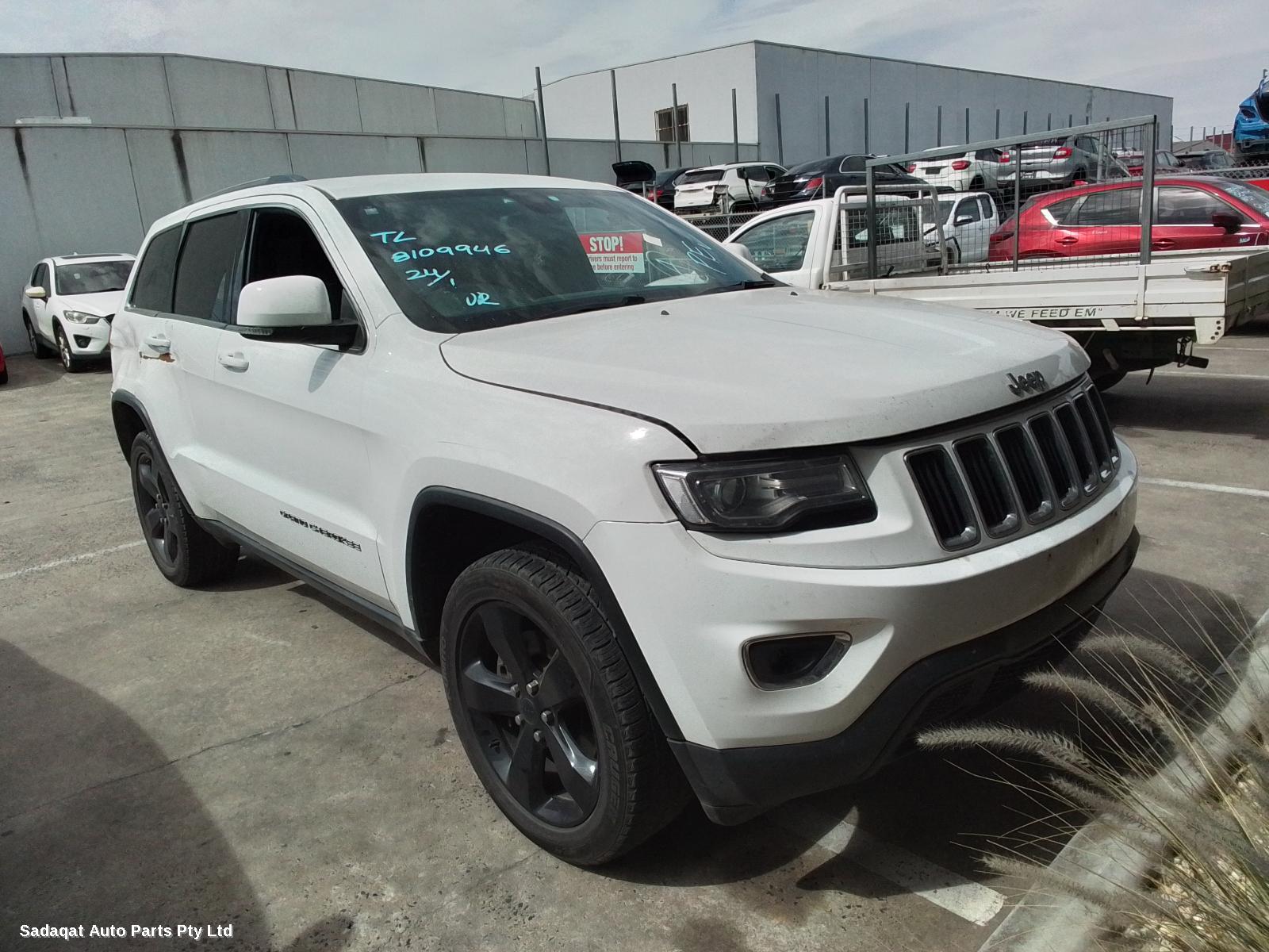 Jeep Grandcherokee Rear Garnish