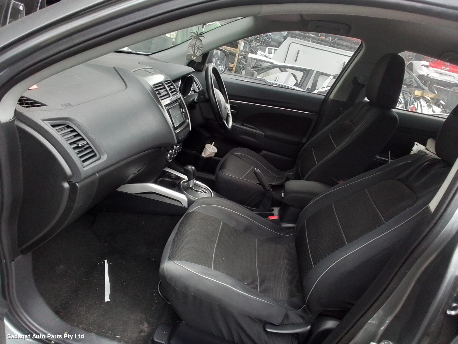 Mitsubishi Asx Right Guard